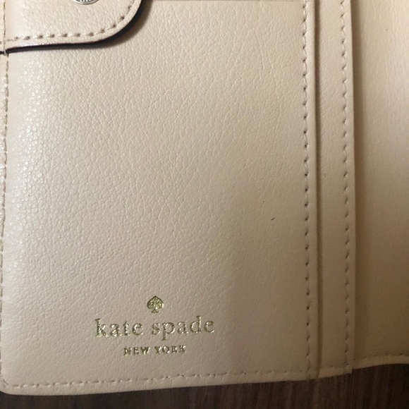 Kate Spade wallet - Picture 9 of 11